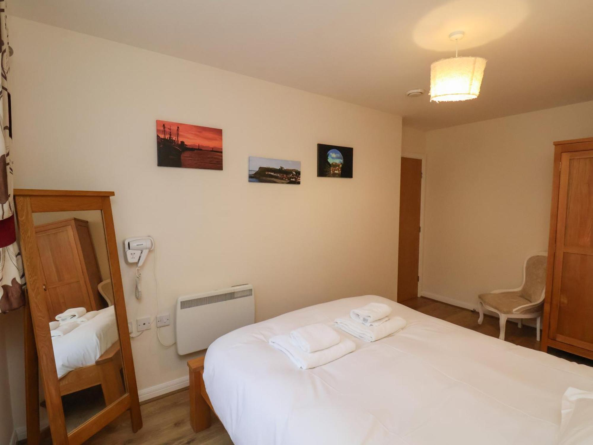 Apartamento Cadliam Whitby Exterior foto
